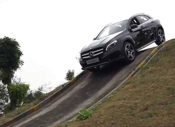 Phanh đột ngột dễ làm mòn má phanh và đĩa phanh Phanh đột ngột dễ làm mòn má phanh và đĩa phanh 1