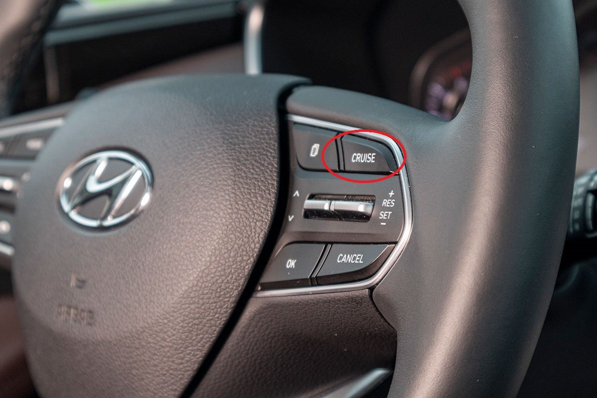 Điều khiển hành trình Cruise Control trên nhiều mẫu ô tô hiện nay 1